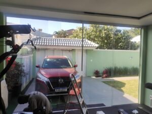 Película de segurança para vidro residencial 1 pelicula espelhada fachada de casa 6 visao por dentro