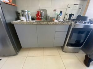 envelopamento adesivagem armario de cozinha depois 2