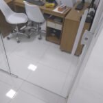 Divisoria de um escritorio em vidro temperado 3