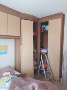 Envelopamento de armário do quarto 6 envelopamento armario branco antes